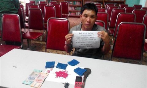 Bắt đối tượng tàng trữ trái phép 750 viên ma túy tổng hợp