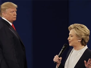 Trump - Clinton không bắt tay nhau tại cuộc "đấu khẩu" lần 2