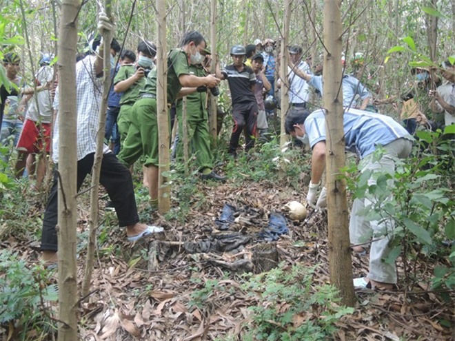 Hai ông cháu hoảng hồn phát hiện xác chết trơ xương giữa rừng