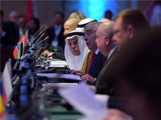 Nga, Saudi Arabia gặp mặt thảo luận kế hoạch sản xuất dầu mỏ