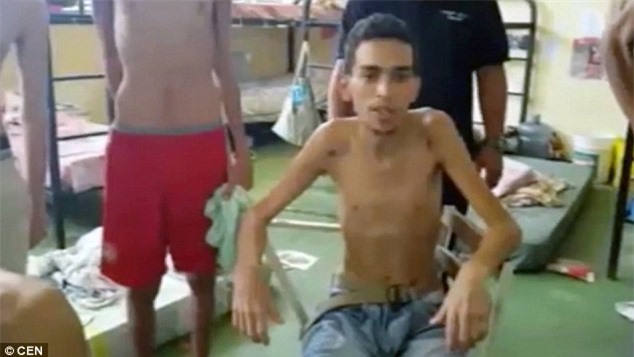 Sốc cảnh tù nhân Venezuela chết vì đói khát