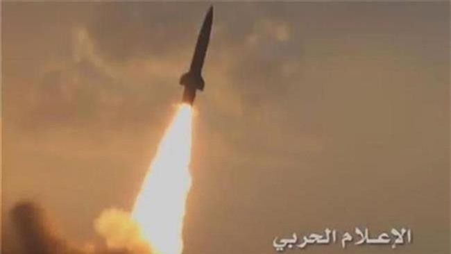 Yemen nã tên lửa đạn đạo vào căn cứ quân sự Ả Rập Saudi