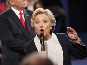 Cố vấn khuyên bà Clinton nên chỉ trích các hành động của Nga ở Syria