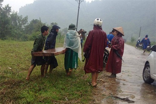 Khởi tố nhóm người tấn công kiểm lâm ở Quảng Bình