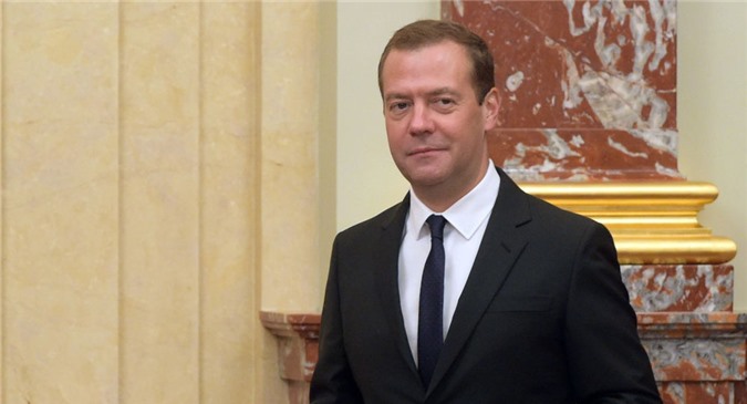 Thủ tướng Nga Dmitry Medvedev: Nga không thể sống trong nợ nần
