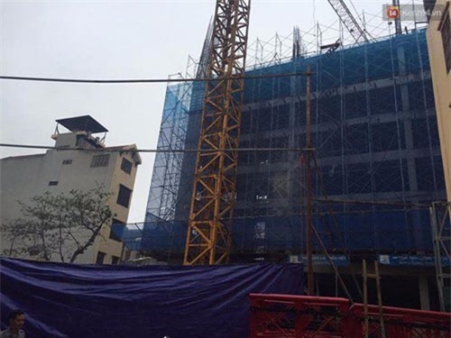 Vụ sập giàn giáo 6 người thương vong: Trách nhiệm thuộc về ai?