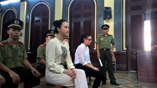 Hoa hậu Phương Nga từng bị mẹ ruột kiện ra tòa để đòi lại đất