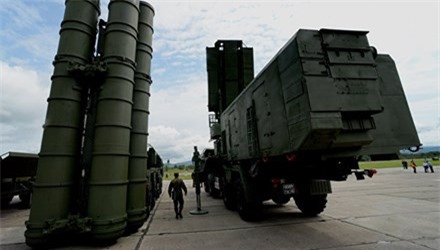 Nga ký thỏa thuận bán S-400 cho Ấn Độ