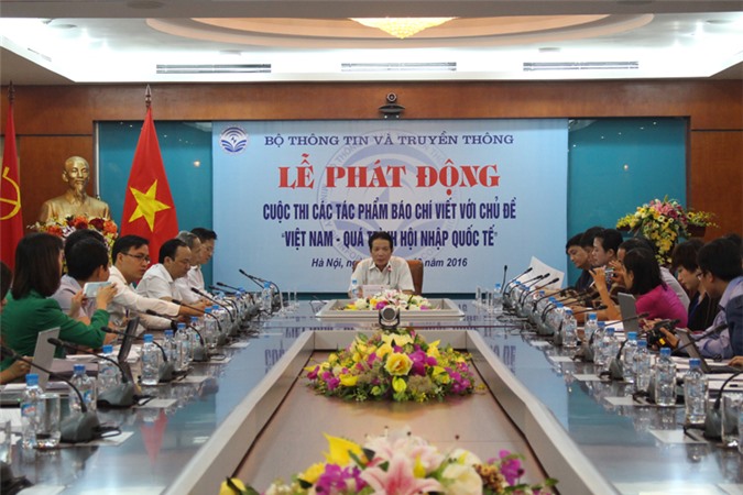 Phát động cuộc thi viết “Việt Nam - Quá trình hội nhập quốc tế”