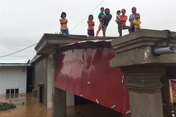 Bộ TT&TT điện khẩn về ứng phó mưa lũ, bão Sarika