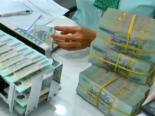 Hôm nay 15/10, ngân hàng "đua nhau" giảm lãi suất cho vay