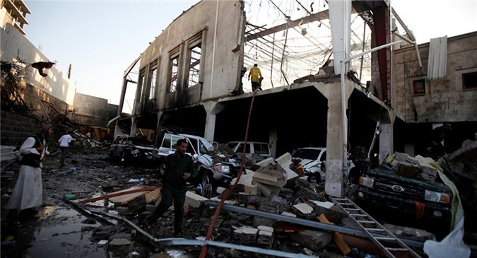 Liên minh Ả Rập trần tình vụ dội bom vào một đám tang ở Yemen