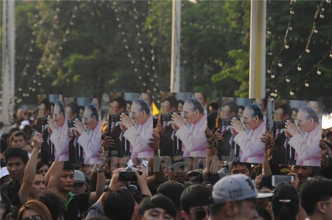 Nhà vua Thái Lan băng hà: Những hình ảnh khó quên