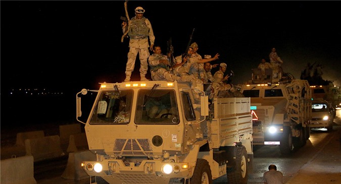 Mỹ dồn dập bắn phá, Iraq bắt đầu chiến dịch giải phóng Mosul khỏi IS