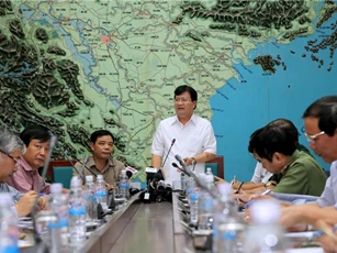 Phó Thủ tướng: Khẩn trương, chủ động ứng phó với bão số 7