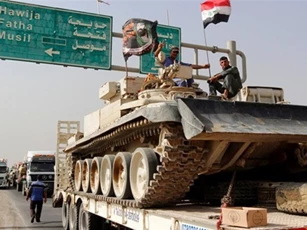 Quân đội Iraq dồn dập chuyển xe tăng, súng cối quyết tái chiếm Mosul
