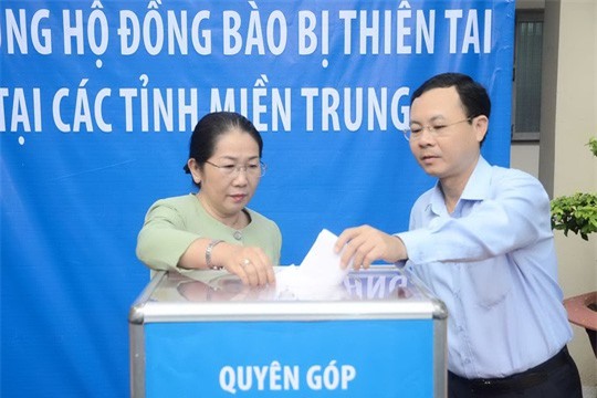 Thủ tướng phát động quyên góp ủng hộ đồng bào miền Trung