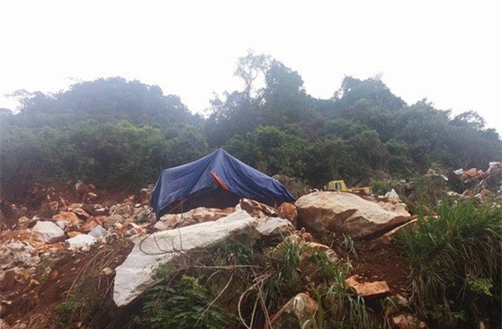 Vụ sập mỏ đá ở Nghệ An: Mỏ đã hết phép thăm dò