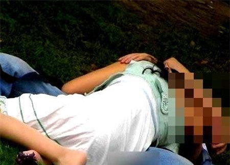 Bé gái 13 tuổi dạt nhà bị "yêu râu xanh" đưa vào nhà nghỉ