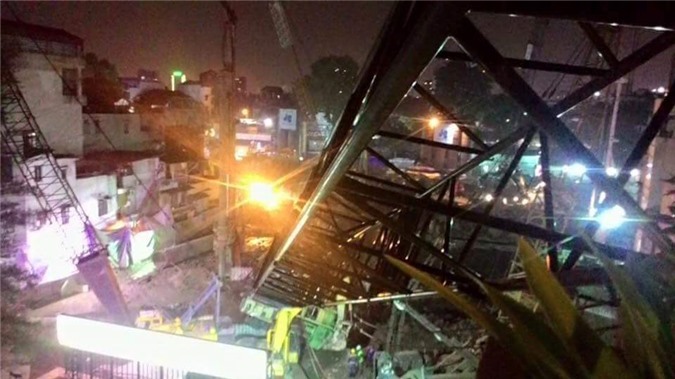 Cần cẩu dự án chung cư Sun Grand City đổ đè lên nóc nhà dân