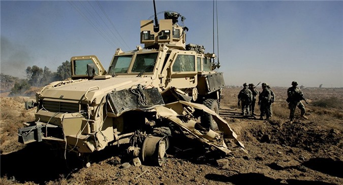 Đánh bom tự sát vào đoàn xe tại Mosul, 70 lính Iraq thiệt mạng