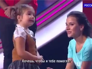 Bé gái 4 tuổi nói lưu loát 7 thứ tiếng gây sốc cộng đồng mạng