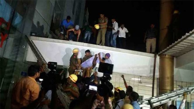 Bà hỏa ghé thăm bệnh viện lớn ở Ấn Độ, 125 người thương vong