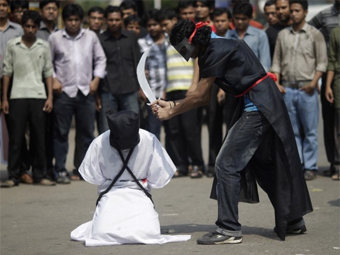 Hoàng tử Ả Rập Saudi bị chặt đầu ngay giữa thủ đô vì tội giết người