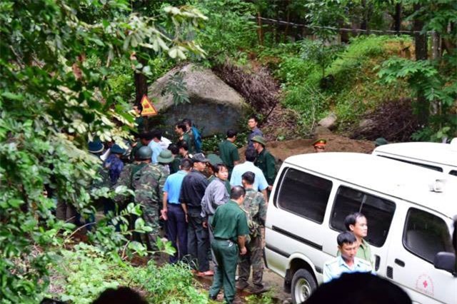 Máy bay mất tích ở Vũng Tàu: Đưa thi thể 3 phi công về TP. HCM