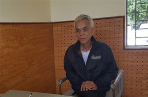 Bắt quả tang bảo vệ trường Trung học bán ma túy