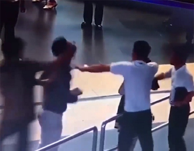 Hành khách xô xát nữ nhân viên Vietnam Airlines có thể bị cấm bay