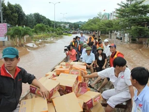 Hỗ trợ hơn 300 tỷ cho 12 địa phương khắc phục thiệt hại do bão, lũ