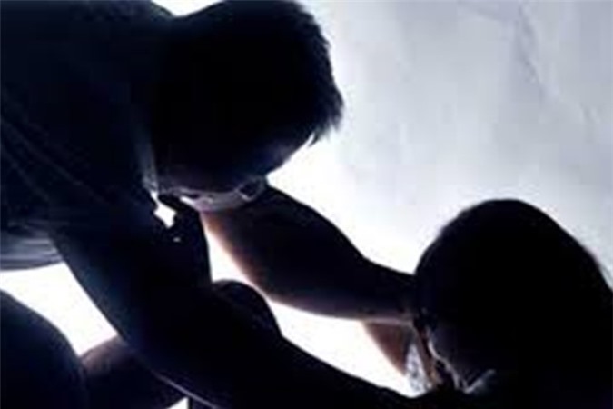 Cụ ông 82 tuổi dâm ô bé gái 9 tuổi ở chòi tôm