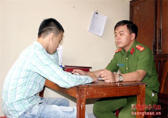 9x,10x trộm vàng nhà hàng xóm, xuống phố cày game