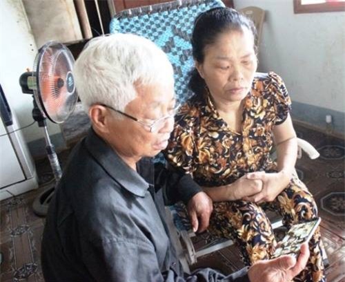 Cướp biển thả thuyền viên Việt Nam: Mẹ già bật khóc đón con