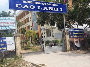 Khai trừ Đảng thầy giáo quan hệ với nữ sinh lớp 11