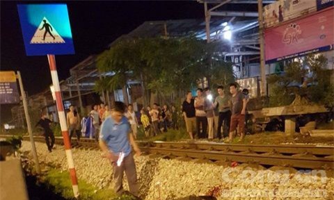 Nam thanh niên bị tàu hỏa hất văng tử vong tại chỗ ở Thường Tín