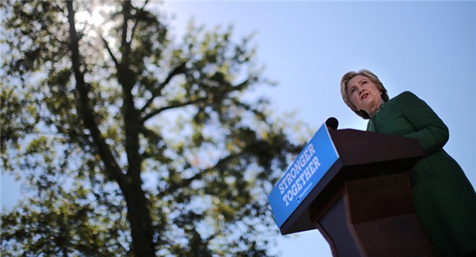 Quân đội Mỹ lo bà Clinton có thể châm ngòi chiến tranh với Nga