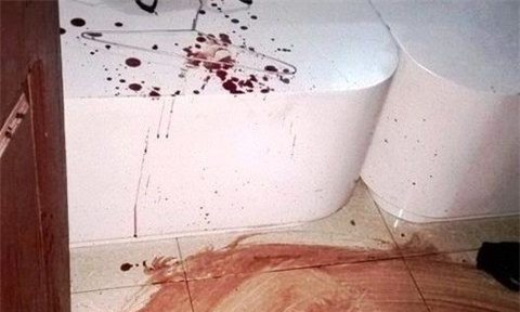 Vợ cũ cắt cổ chồng rồi uống thuốc sâu tự tử vì ghen tuông