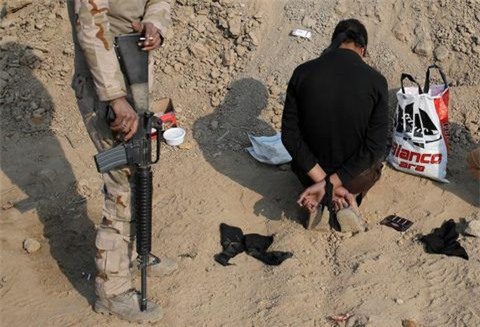 Thất thủ trước quân đội Iraq, IS rủ nhau tháo chạy khỏi Mosul