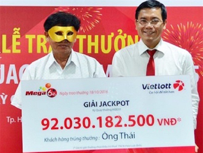 Người trúng xổ số 92 tỷ có thể bị thu hồi tiền, Vietlott nói gì?