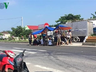Xe tải đâm xe máy, 1 người tử vong tại chỗ
