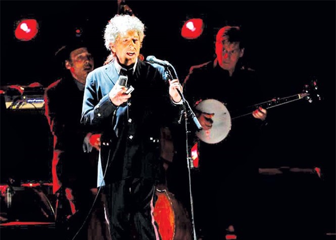 Bob Dylan lần đầu lên tiếng về giải Nobel Văn học