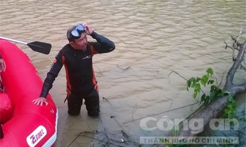 Cứu bạn, một nam sinh lớp 12 chết đuối thương tâm 