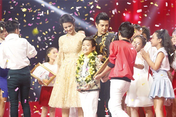Giọng hát Việt Nhí 2016: Nhật Minh xuất sắc giành quán quân 