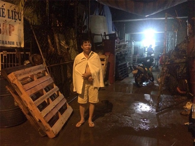 Kẻ ngáo đá truy sát cả nhà khiến 3 người bị thương ở Sài Gòn