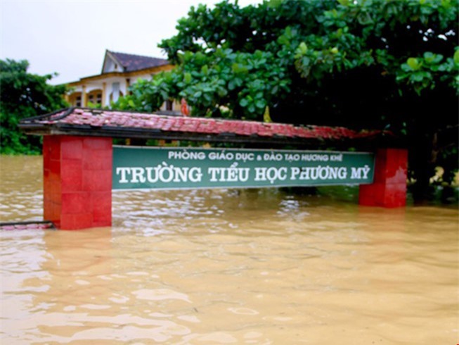 Lũ lên nhanh ở các sông thuộc Quảng Bình, Hà Tĩnh