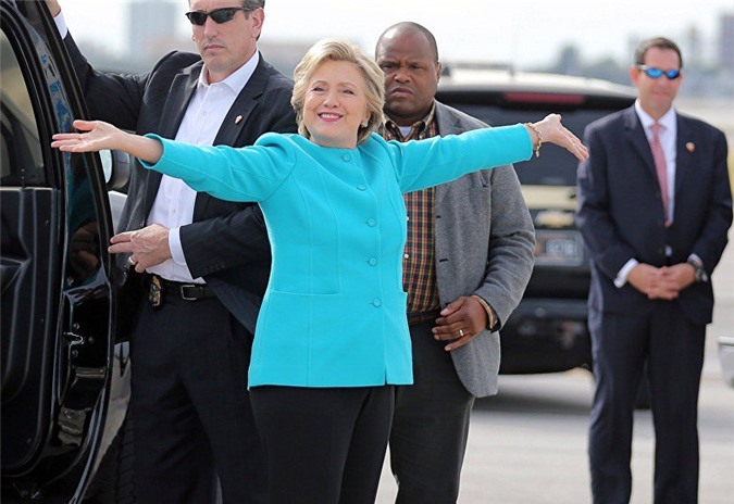 Bà Clinton đã đặt chuẩn bị pháo hoa ở New York mừng thắng cử