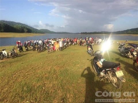 Bơi ghe ra tắm hồ Phú Ninh, hai học sinh lớp 8 chết đuối