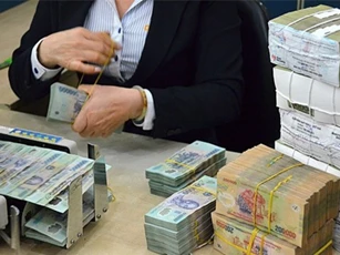 Chính phủ trả nợ hơn 180.000 tỷ trong 10 tháng